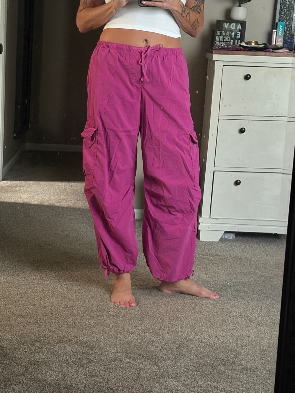 Women’s American Eagle Fuchsia Cargo Jogger Pants size Medium